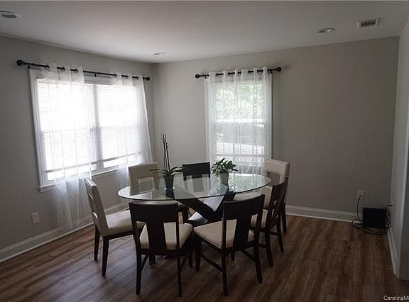 5th image of 5319 Larewood Dr