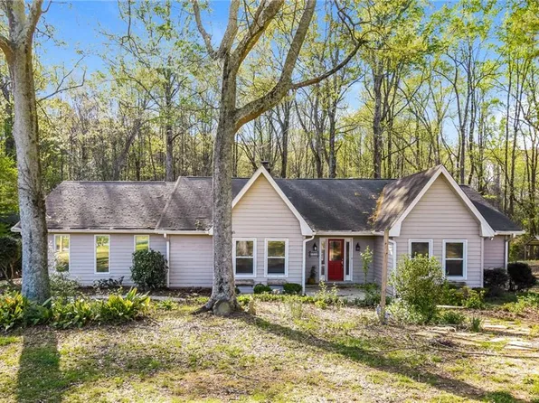 3305 Kelly Glen Ct, Dacula, GA 30019