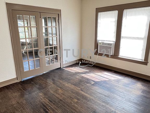 4th image of 2540 Gladstone Dr