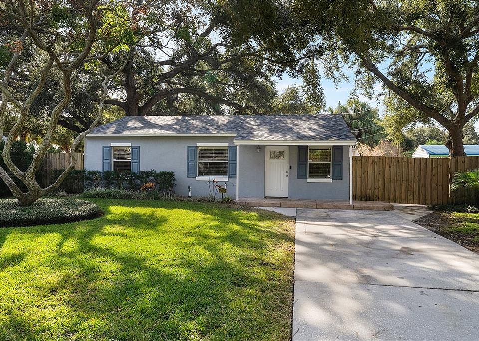 1st image of 4722 W WALLCRAFT AVENUE