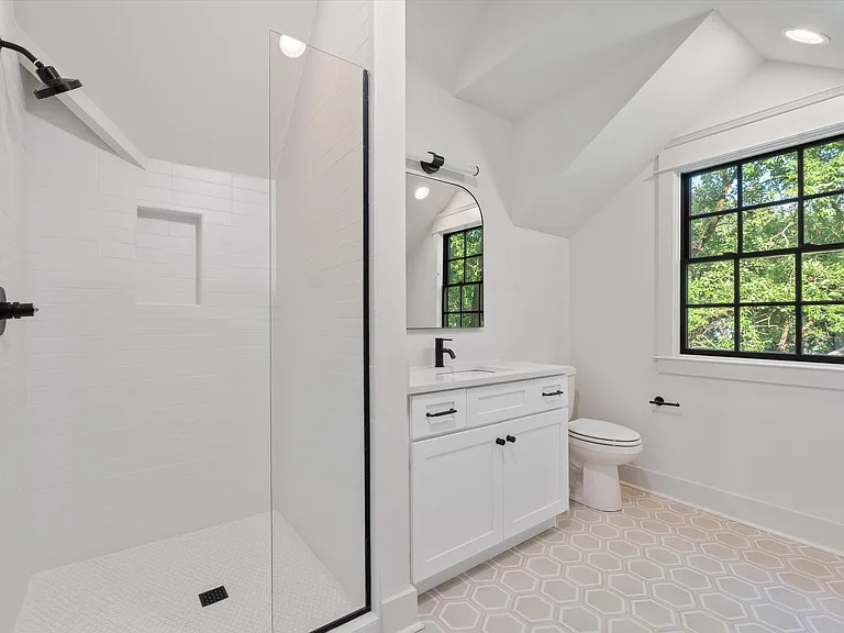 1816 Wildwood Ave — Photo 53