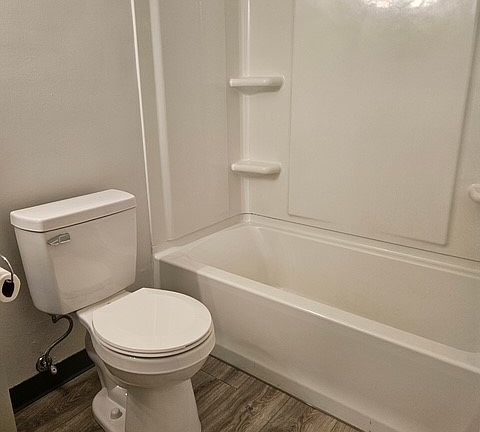 5th image of 1700 Beechwood Ave NE #13