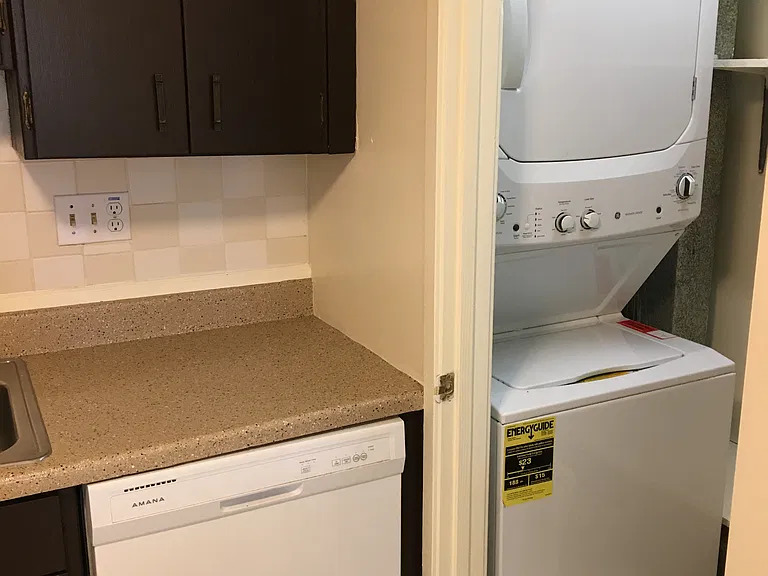 9709 Docena Dr — Photo 9