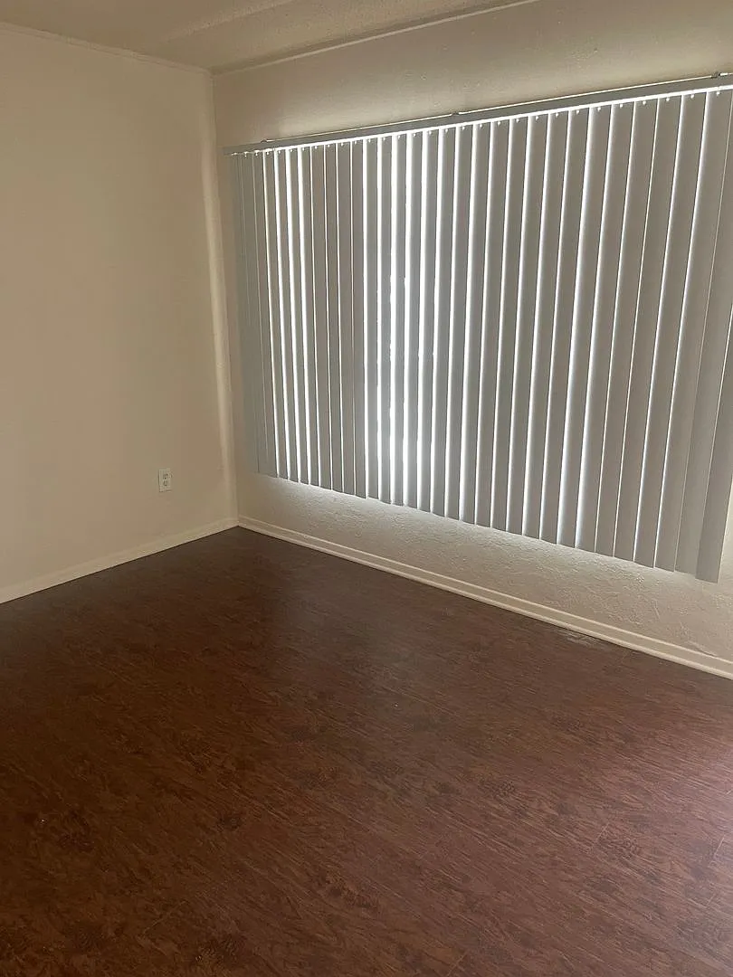 Affordable 1 Bedroom 1 Bath 40 Eglin St Apt I '' Great Location And Price $ 1000.00 '' — Photo 2