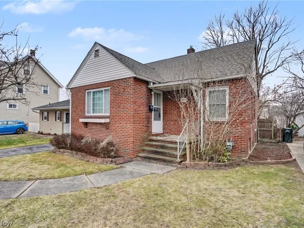 144 Roosevelt Ave, Elyria, OH 44035