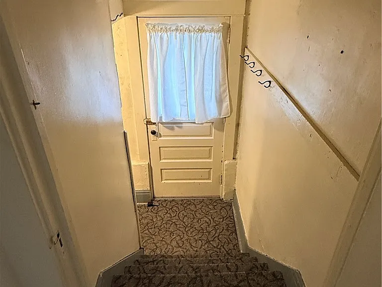 235 Center Ave — Photo 9