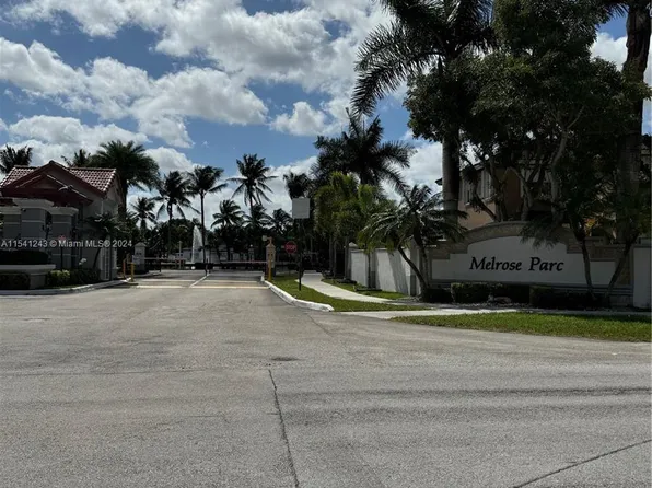16574 SW 48th Ter, Miami, FL 33185