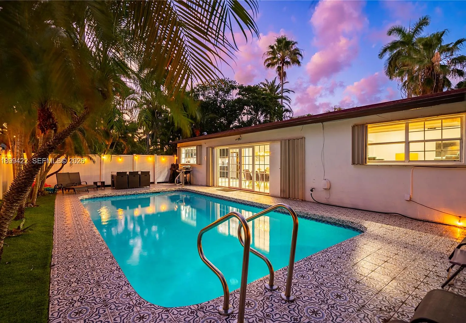 Country Club Homes — Photo 1