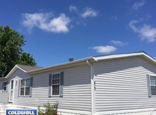 913 S 10th St, Dekalb, IL 60115