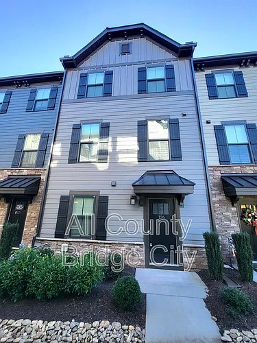 126 Rollins Ave Photo 1