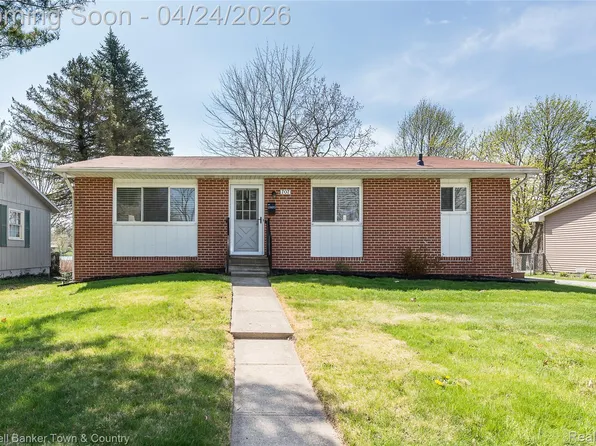 707 Glenwyth Rd, Brighton, MI 48116
