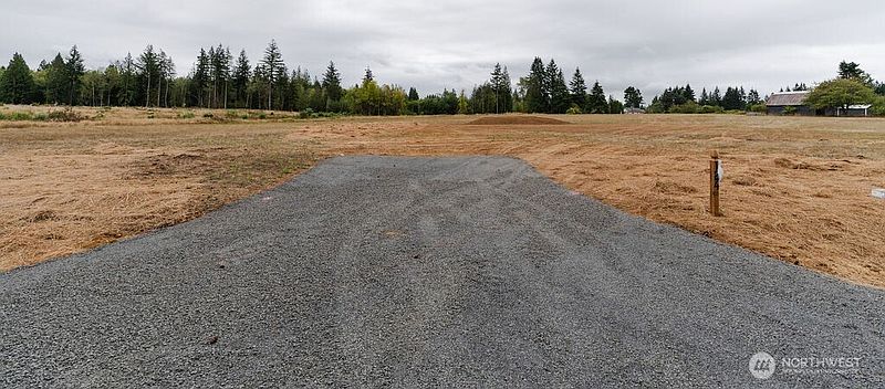 4th image of 124 Easton Lane