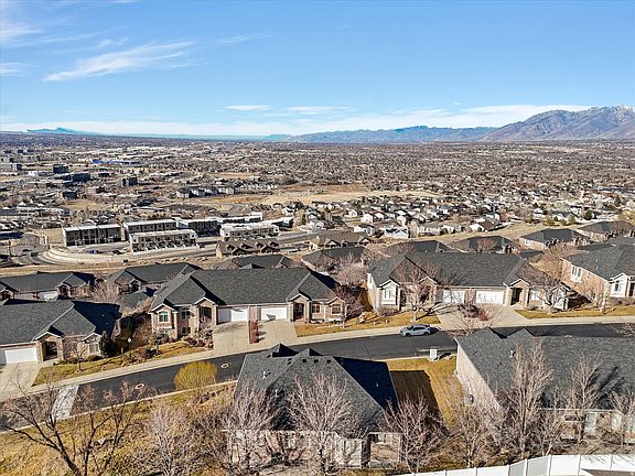 4th image of 352 E Haven Crest Rd