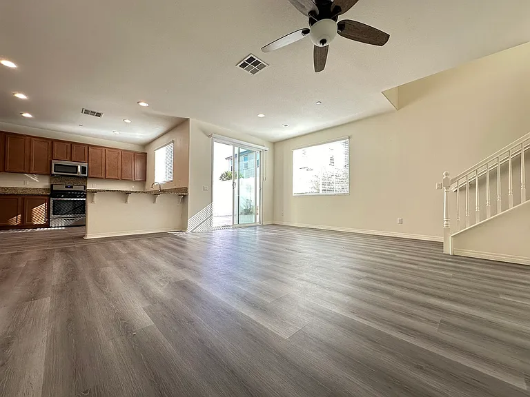 6626 Mogano Dr — Photo 4