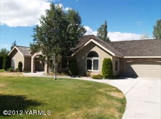 20 Meridian Way, Yakima, WA 98908