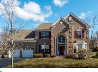 37 Venuti Dr, Aston, PA 19014