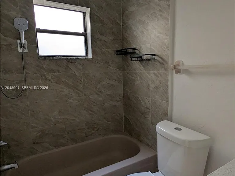 7502 NW 33rd St — Photo 17