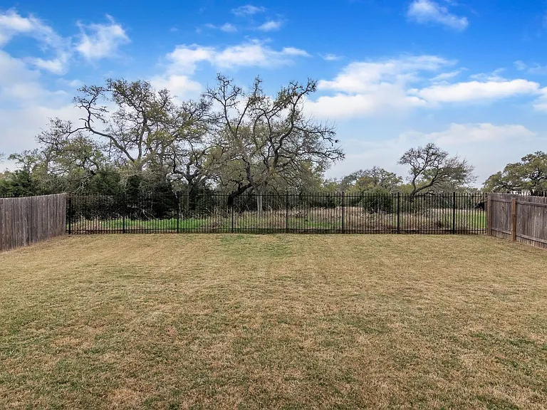 7100 Trissino Dr — Photo 26