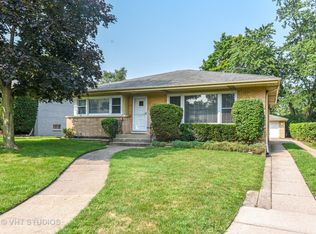143 Thelin Ct, Wilmette, IL 60091