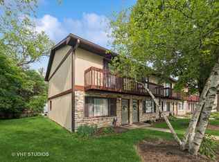 422 Lincoln Ave APT A, Fox River Grove, IL 60021