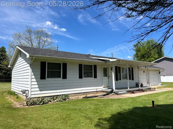 1725 Farnsworth Rd, Lapeer, MI 48446