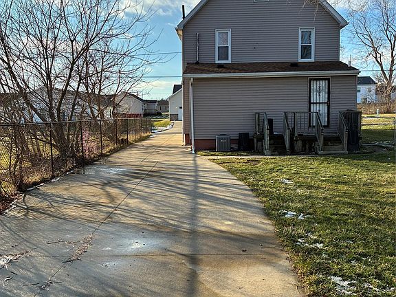 3rd image of 1214 Root St