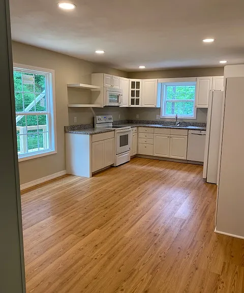 95 Southwood Dr — Photo 3