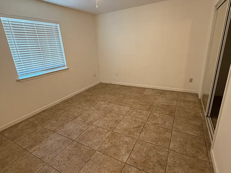 101 E Lang St #2 — Photo 10