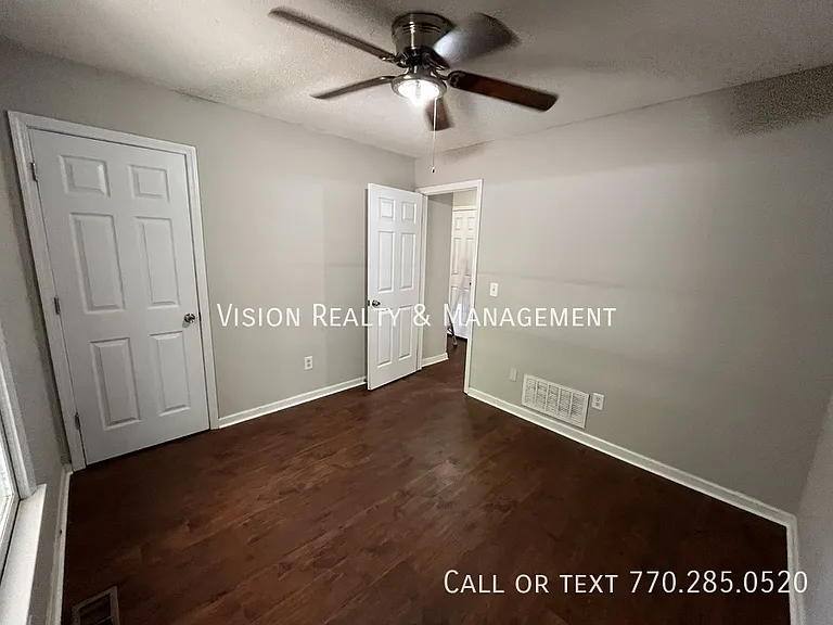 208 Wesley Chapel Rd — Photo 33