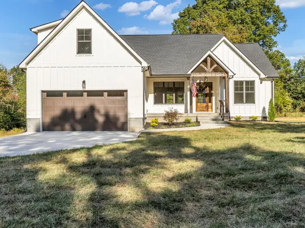 1054 Walnut Grove Rd, Dickson, TN 37055