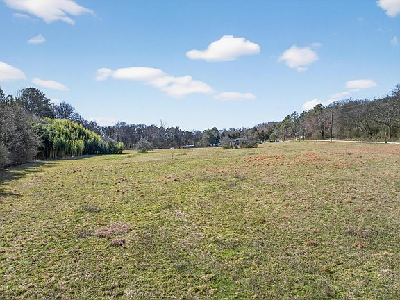 3rd image of 655 Bandy Rd