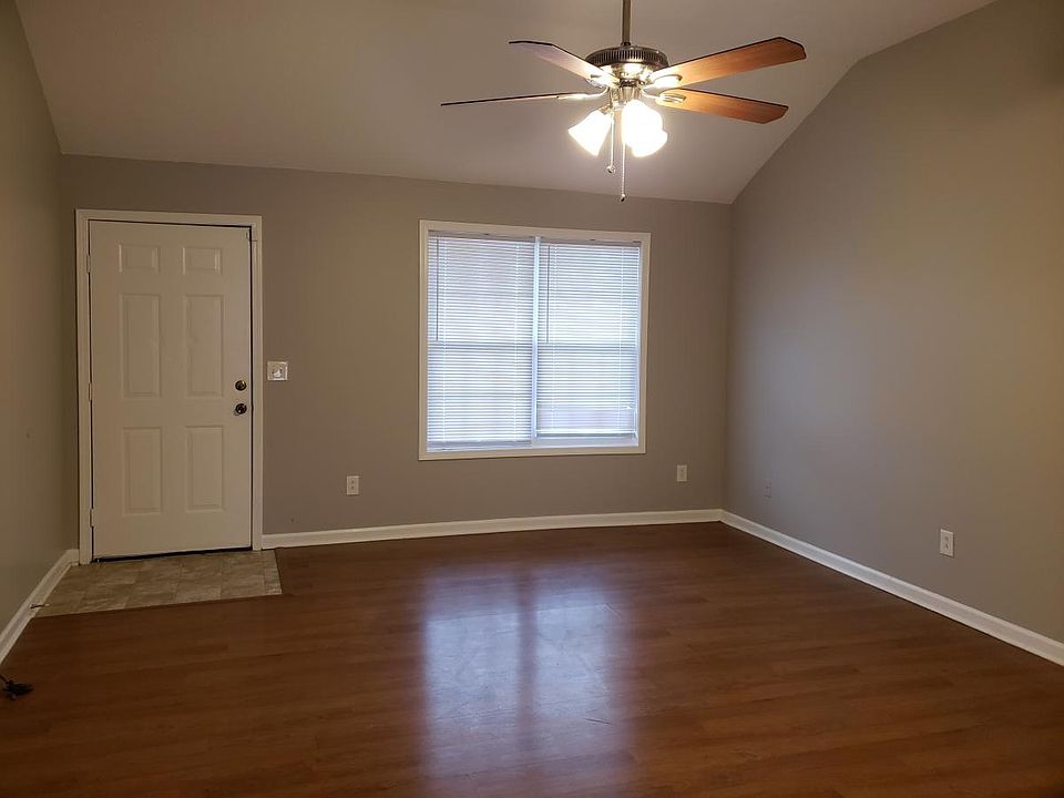2nd image of 2126 Horncastle Dr