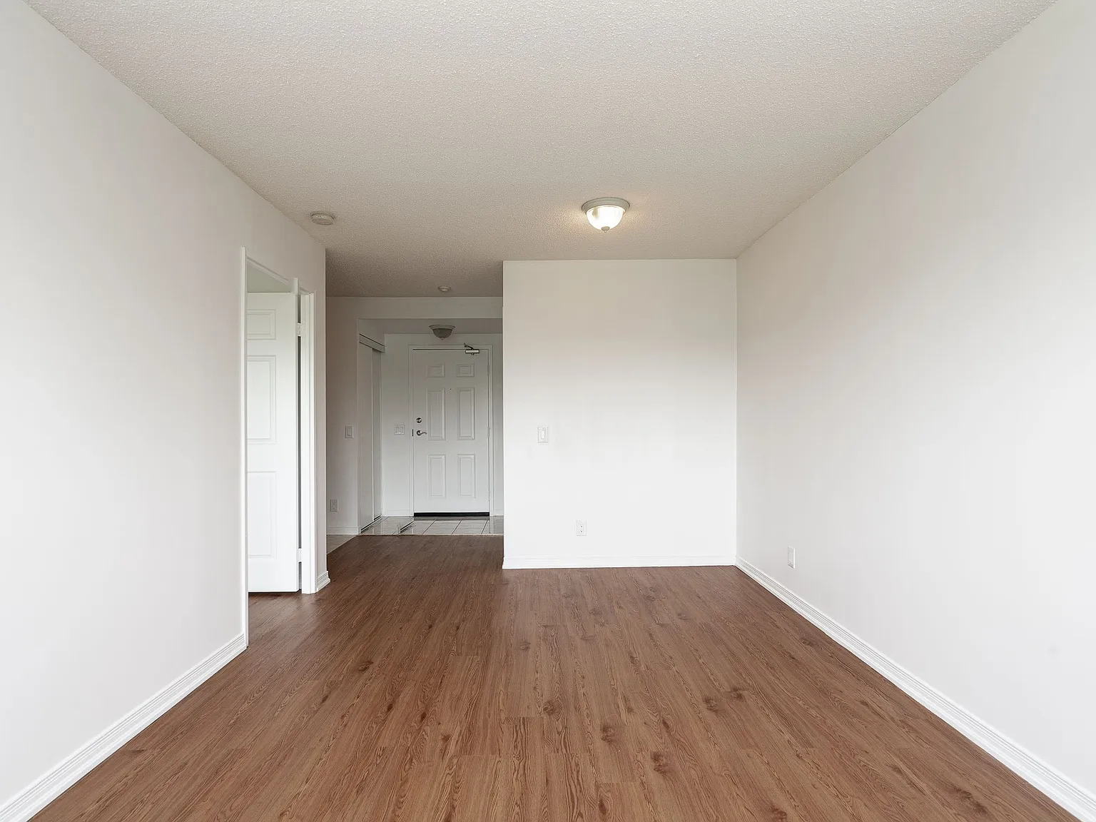 333 Sidney Belsey — Photo 3