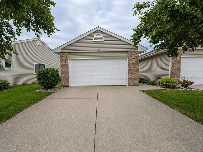 Listing photo 4