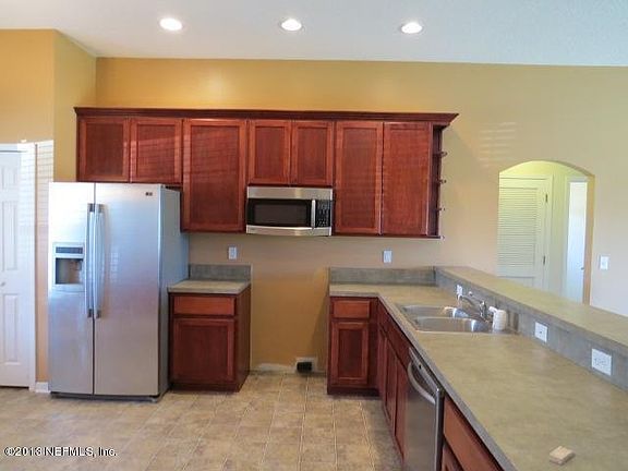 4th image of 2674 Royal Pointe Dr