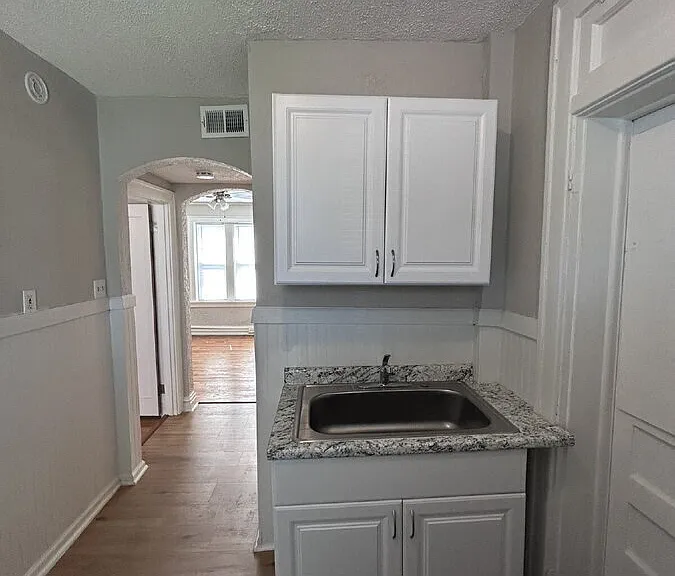 4233 Ellenwood Ave #204 — Photo 6