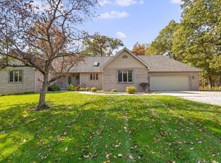 12192 Manor Dr, Demotte, IN 46310