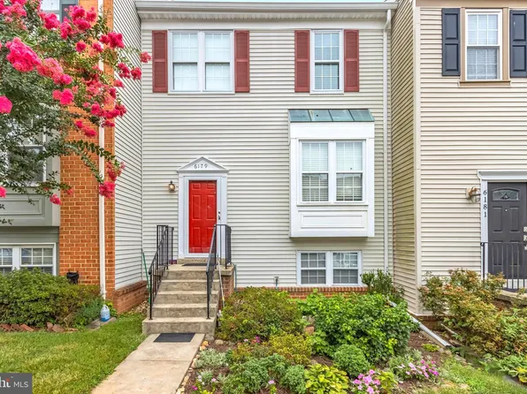 6179 Green Hollow Ct, Springfield, VA 22152