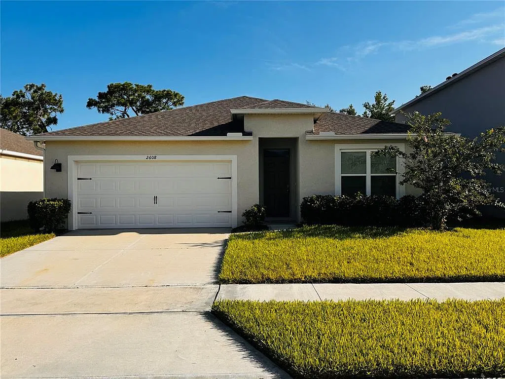 4 bed, 2.0 bath, 1830 sqft, $2,390 — Photo 1