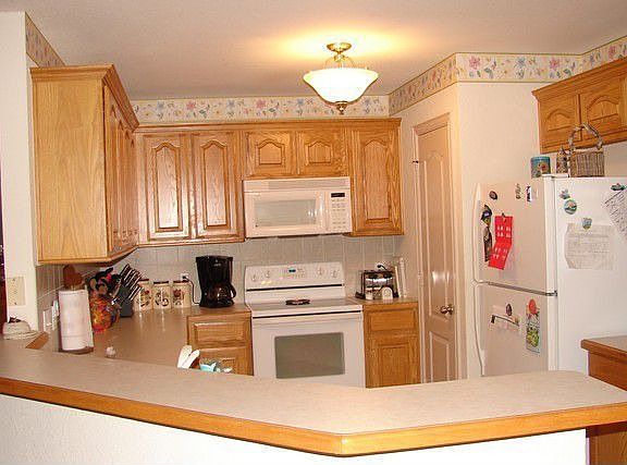 3rd image of 6226 Bentwood Dr