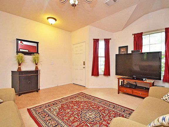 3rd image of 17515 Hoover Gardens Dr