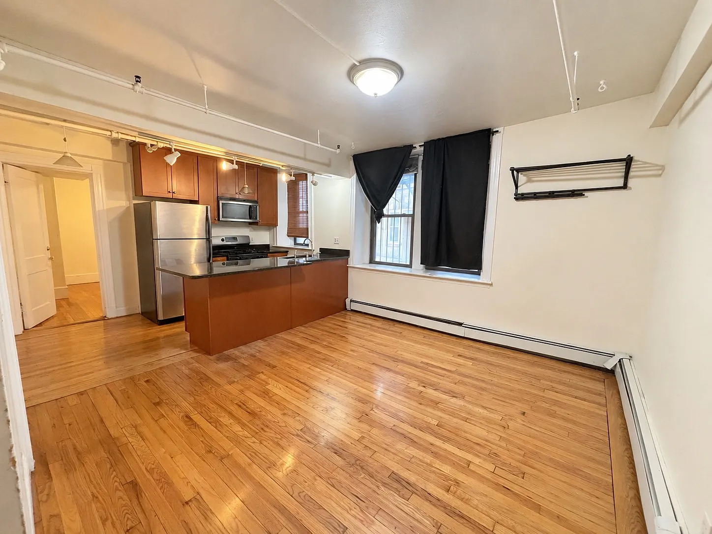 2 bed, 1.0 bath, 583 sqft, $2,750 — Photo 1