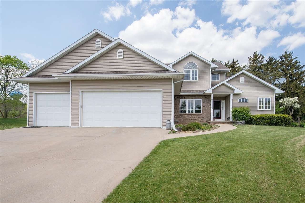365 Tori St, Omro, WI 54963 Zillow