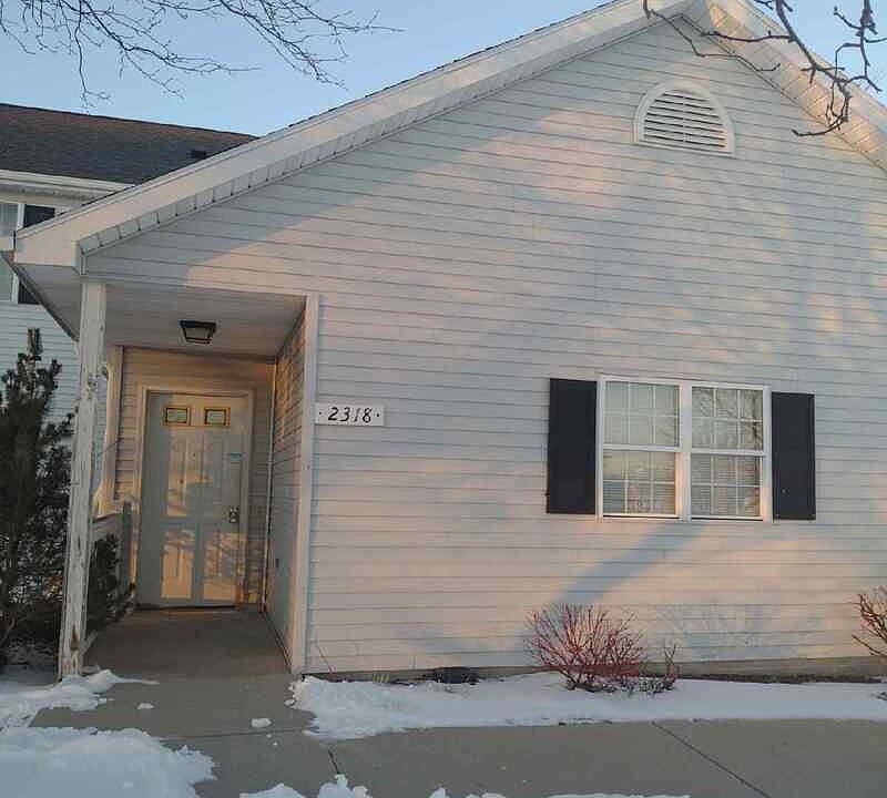 1st image of 2318 Valley Rd