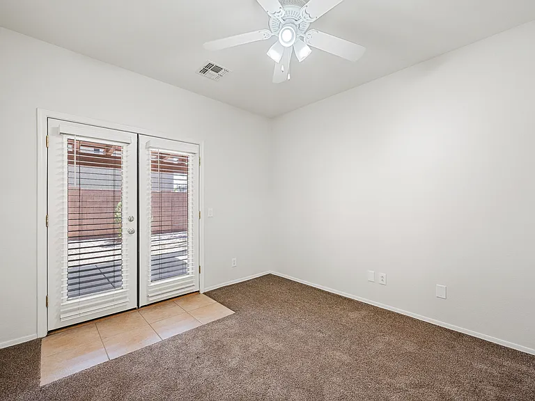 15929 W Custer Ln — Photo 27