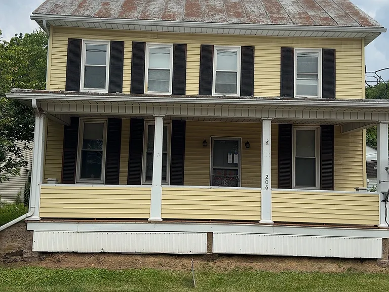206 Main St #A — Photo 1