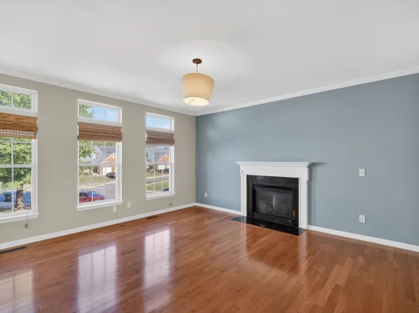 7300 Early Marker Ct, Gainesville, VA 20155