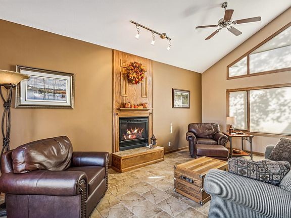 4th image of 618 Plum Blue Cir