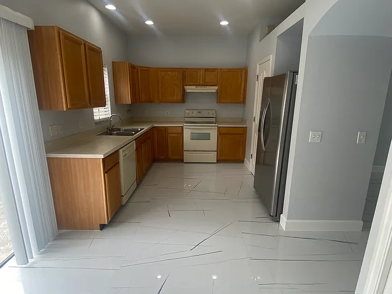 10103 Belleville Pl — Photo 6