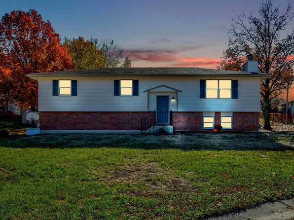 2615 SE Granger Ct, Topeka, KS 66605